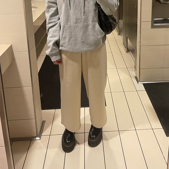 Platform Doc Marten Black boots - Picture 6 of 7